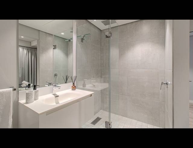 1 BEDROOM APARTMENT FOR SALE IN CAPE TOWN CITY CENTRE